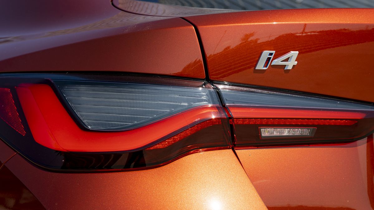 BMW údajně změní pojmenování modelů, písmeno "i"má zůstat elektromobilům